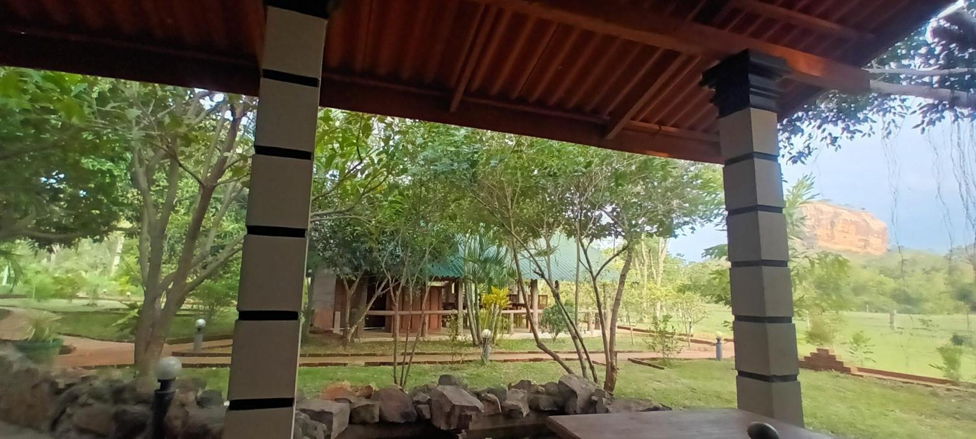 Sigiri Close-Up View Guest Sigiriya Exterior foto